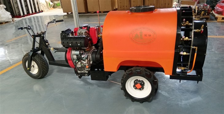 230L Blasting Sprayer With186 Diesel Engine And OrangeTank factory